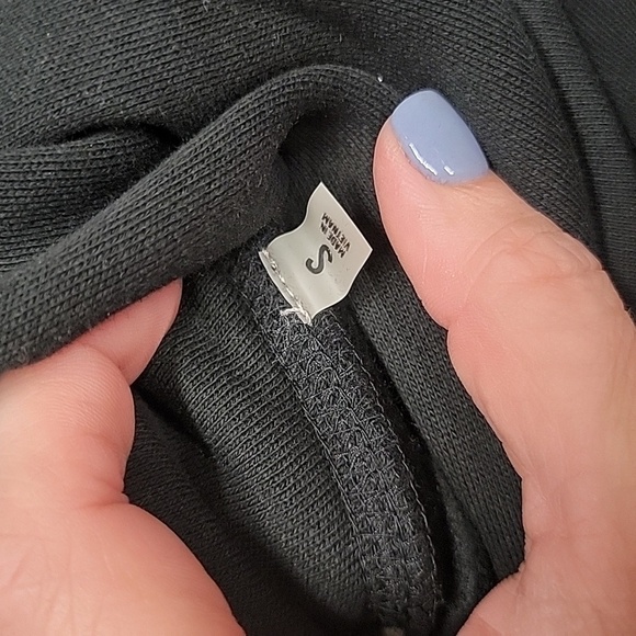 FEAR OF GOD ESSENTIALS BLACK HOODIE NWT - Picture 10 of 16